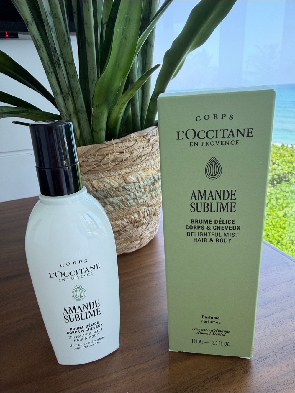 L'OCCITANE Amande Sublime Delightful Mist - Green + White